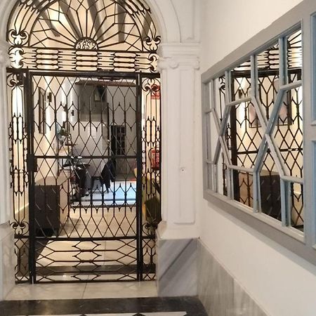 Hostel Ibarra By Bossh! Hotels Seville Luaran gambar