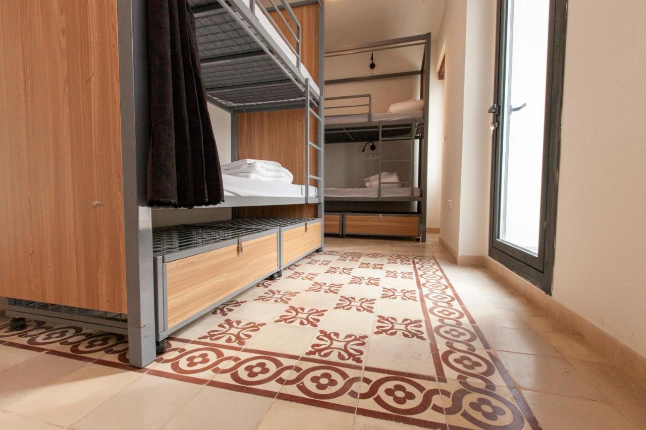 Hostel Ibarra By Bossh! Hotels Seville Luaran gambar