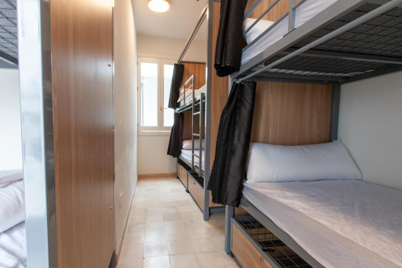 Hostel Ibarra By Bossh! Hotels Seville Luaran gambar