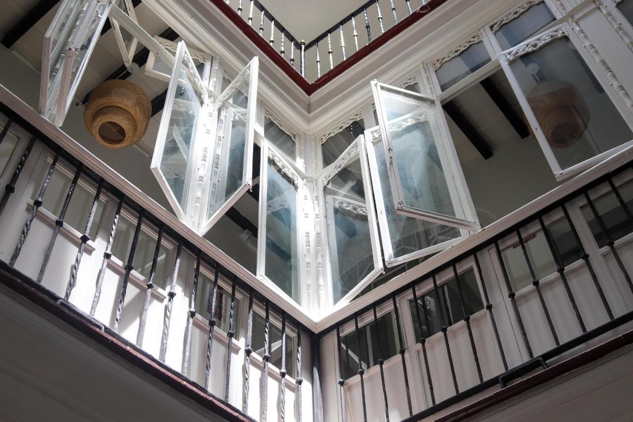 Hostel Ibarra By Bossh! Hotels Seville Luaran gambar