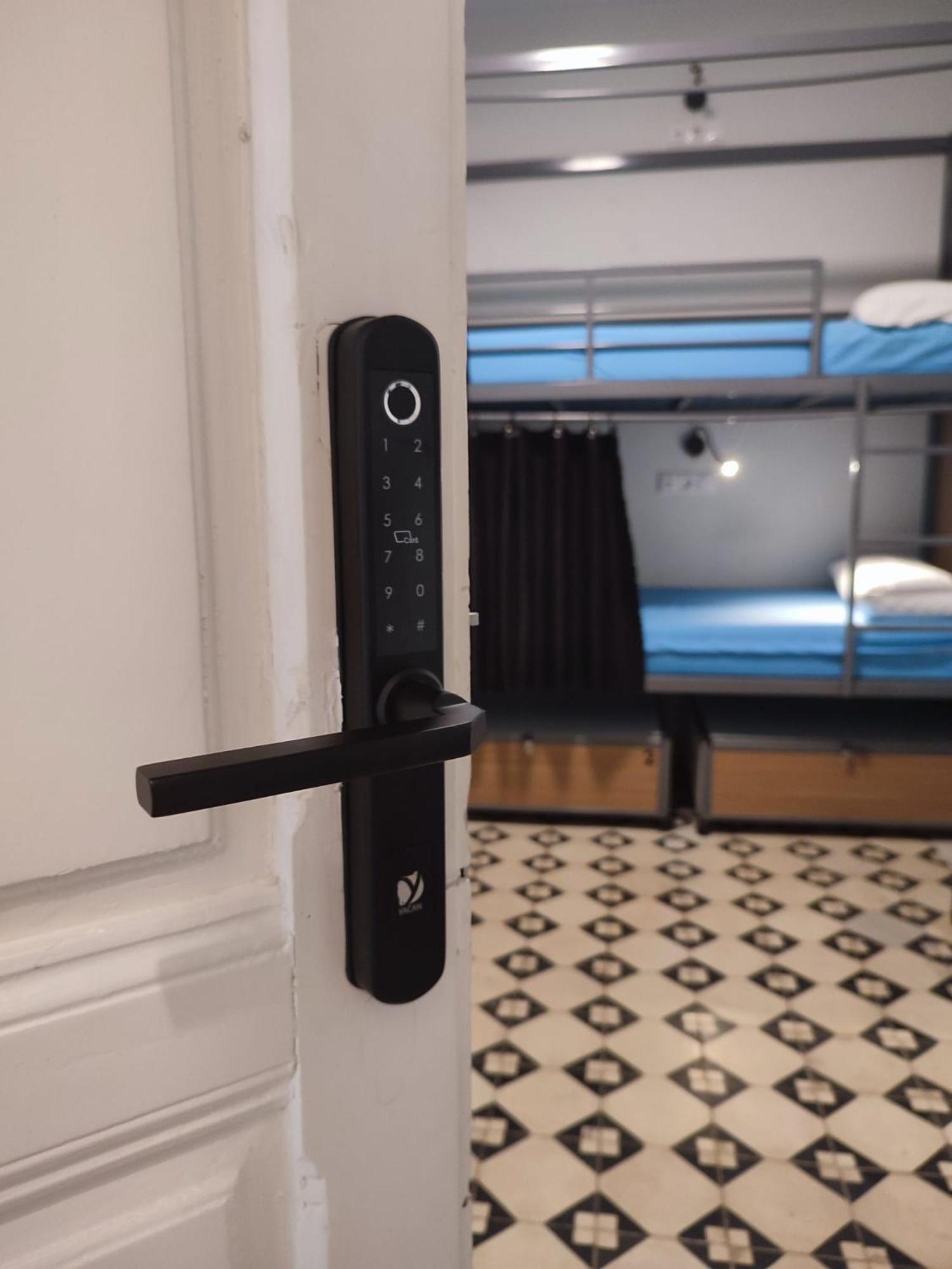 Hostel Ibarra By Bossh! Hotels Seville Luaran gambar