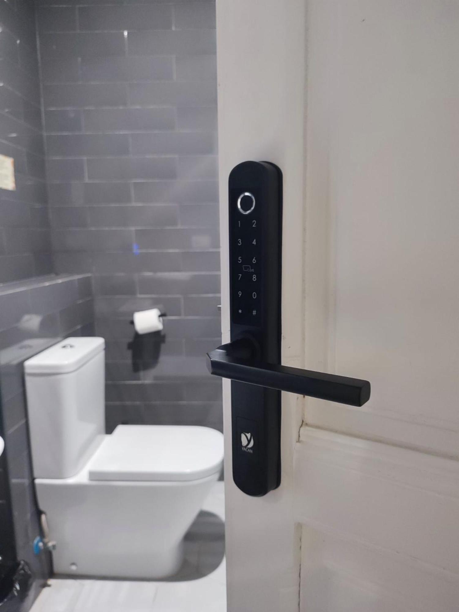 Hostel Ibarra By Bossh! Hotels Seville Luaran gambar